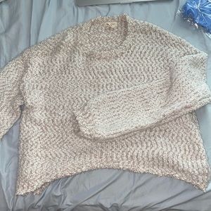 CROPPED BOUTIQUE SWEATER